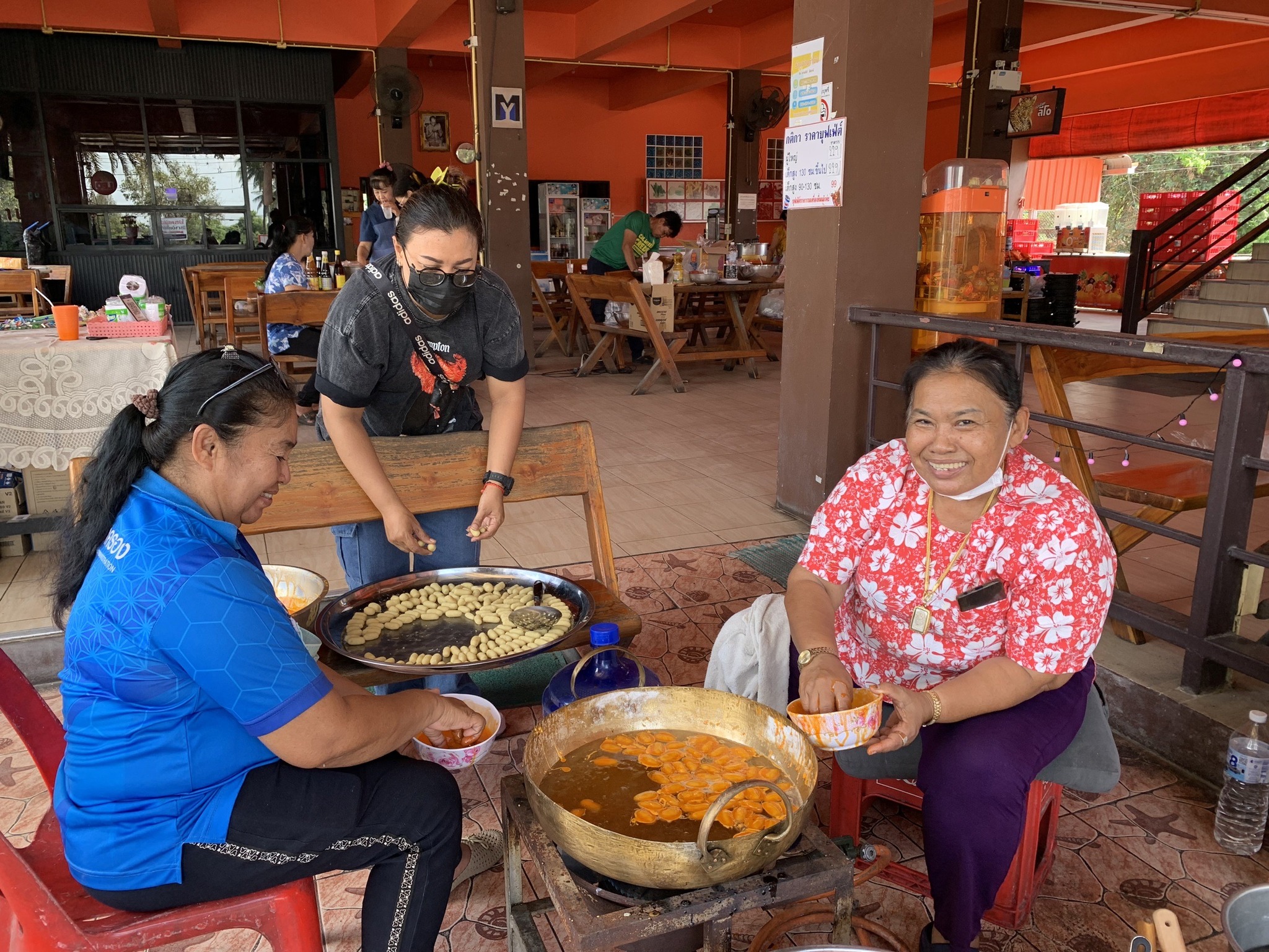 โครงการพัฒนาศักยภาพสตรีฝึกอาชีพ ตำบลไม้ดัด อำเภอบางระจัน จังหวัดสิงห์บุรี